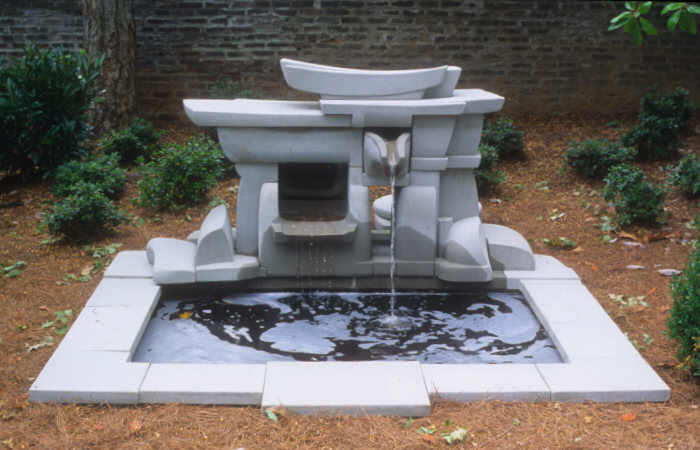 A broad stacked fountain